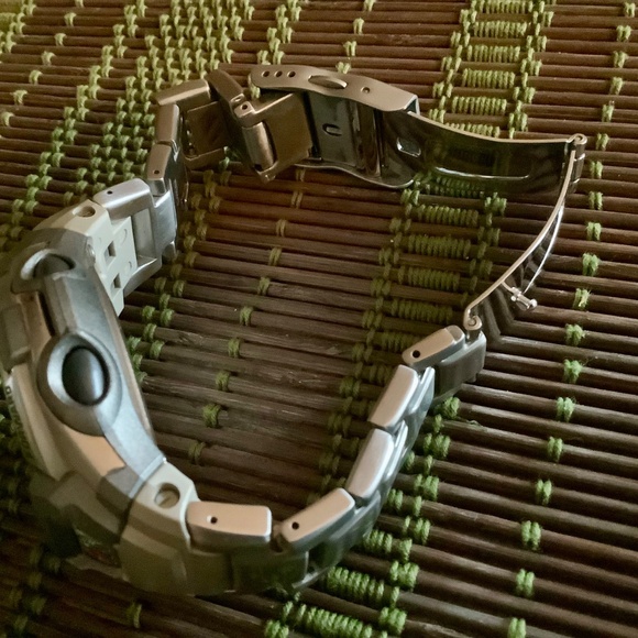 Atomic and Solar Casio G-Shock - Picture 8 of 11